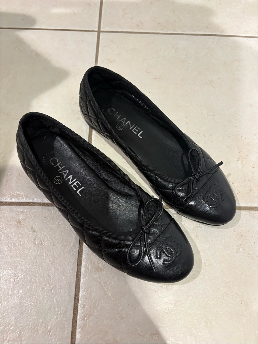 CHANEL Black Quilted Leather Ballet Flats with Bow
